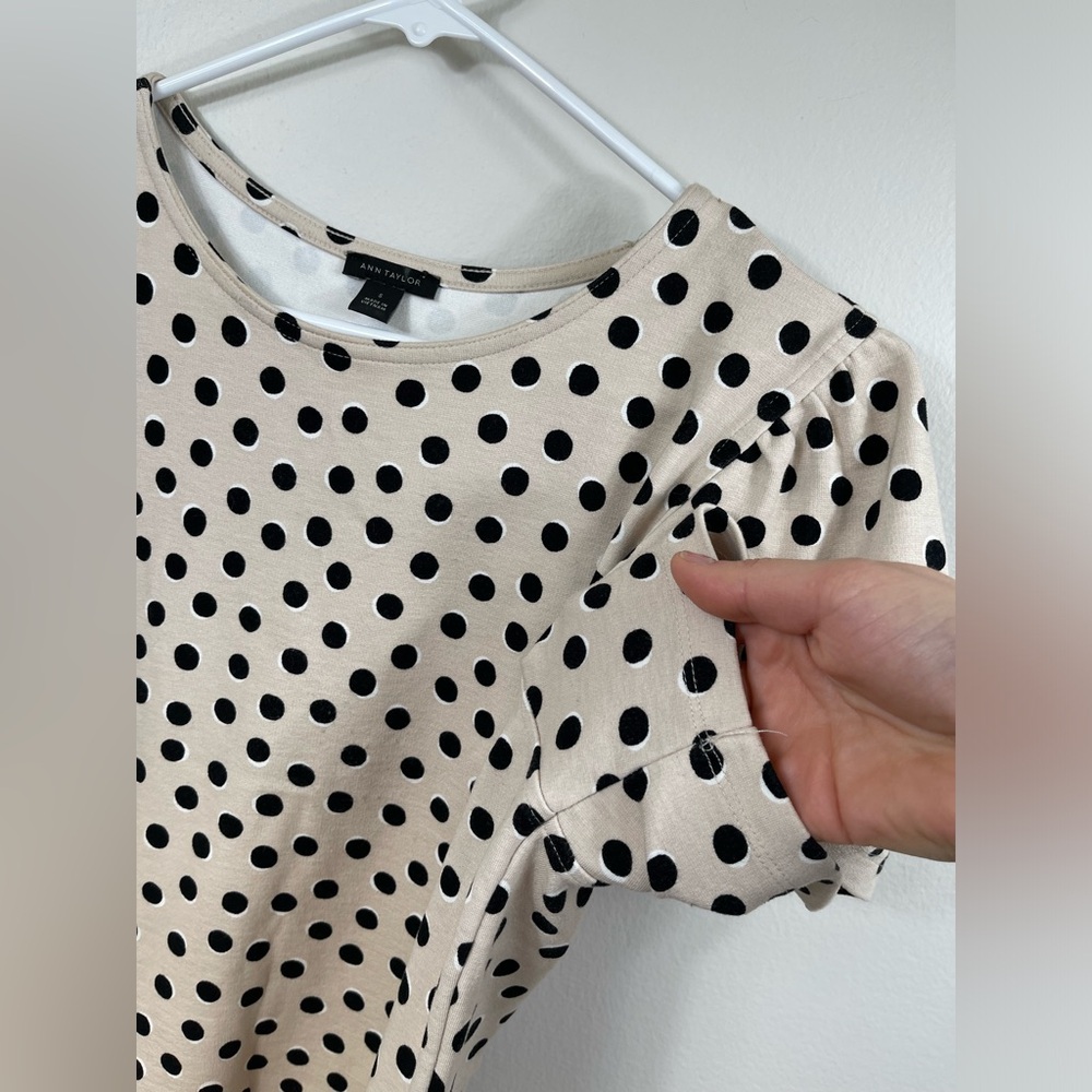 ANN TAYLOR Polka Dot Women's T-Shirt Beige and Black  Size S - Picture 6 of 12